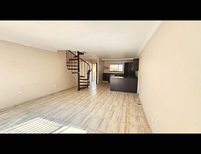 4 BEDROOM TOWNHOUSE FOR SALE IN EDEN GLEN